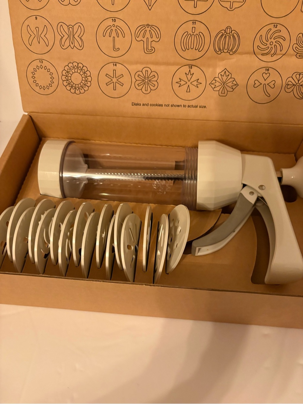 Pampered Chef Cookie Press & Decorating Gun - White and Gray